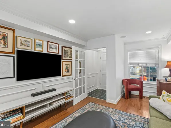 1933 Fleet St, Baltimore, MD 21231