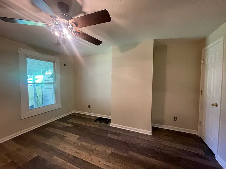 1417 Rufer Ave — Photo 5