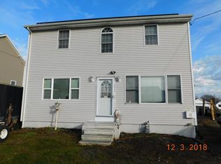 37 Orlando St, Swansea, MA 02777