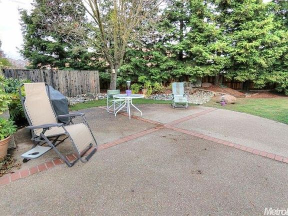 5th image of 4122 Packwood Ct