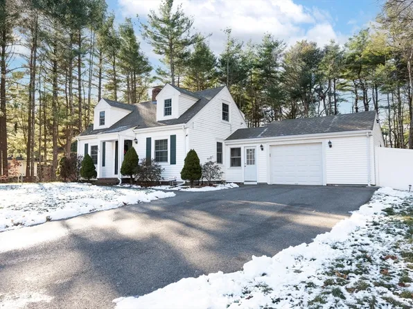 276 South St, Holbrook, MA 02343
