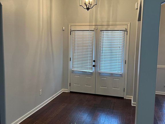 2nd image of 67 Shady Lane Cv