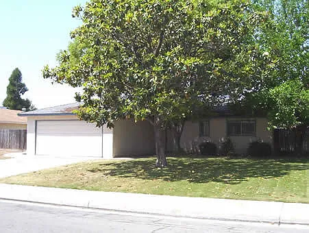 3382 Claremont Ave — Photo 1
