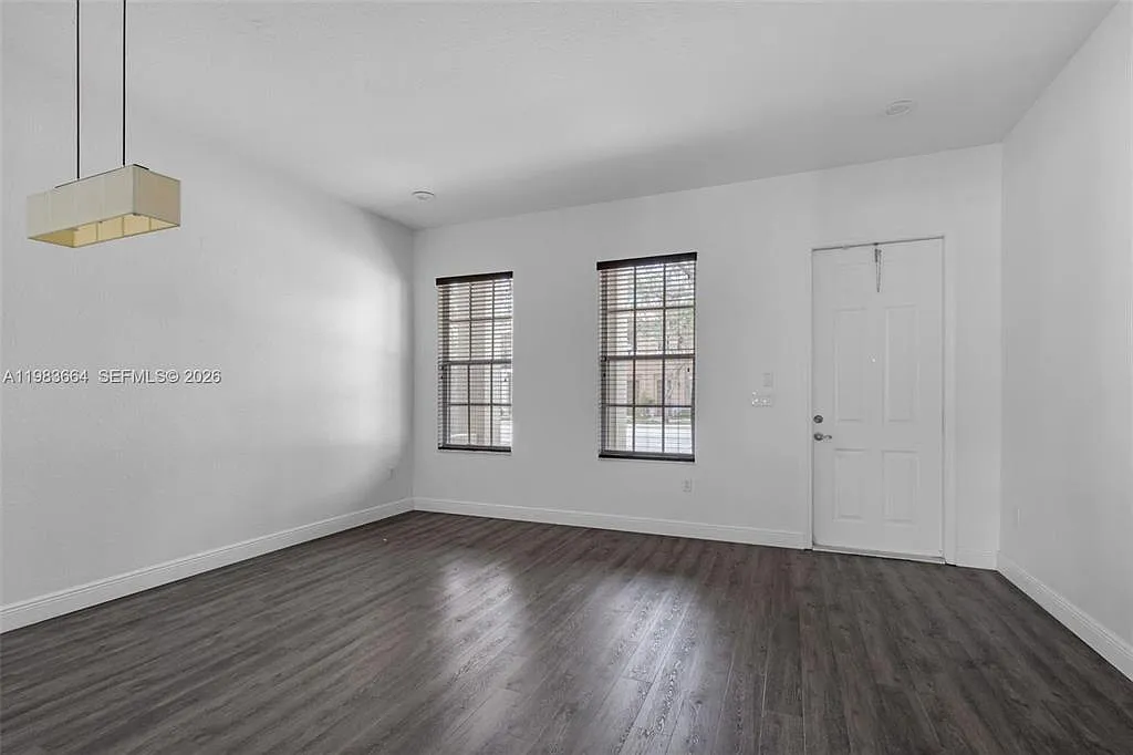 2 bed, 2.5 bath, $2,900 — Photo 4
