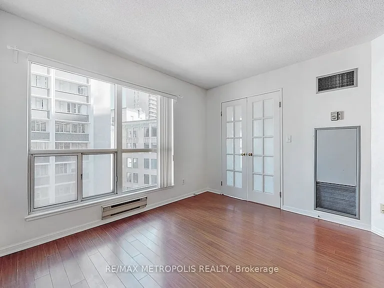 7 Carlton St #1114 — Photo 12