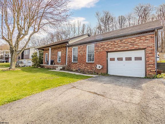 2nd image of 138 Estate Dr