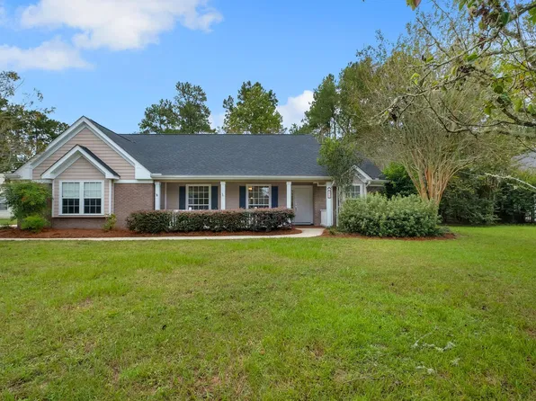 37 Cardinal Ct, Crawfordville, FL 32327