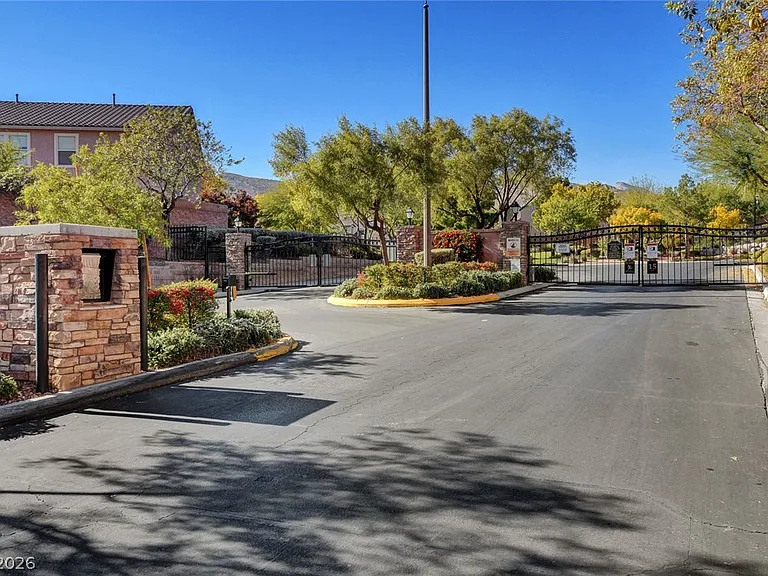 10474 Precliffs Ct — Photo 68