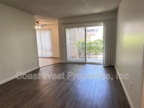 4th image of 1075 Chalcedony St APT B