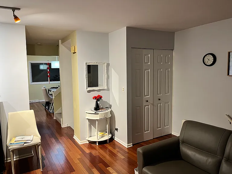 1893 Willowview Ter — Photo 2