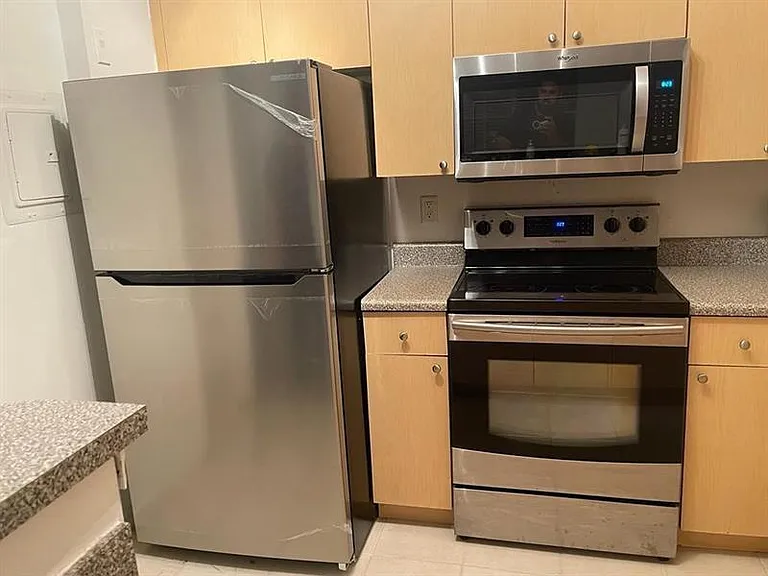 2160 E Preserve Way #201 — Photo 3