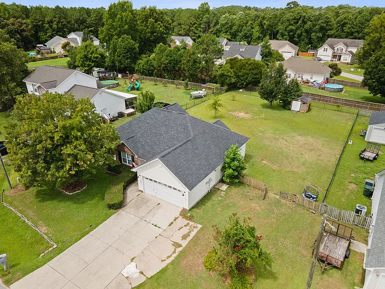 202 Weeping Hollow Ct — Photo 43