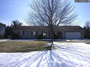 1690 Cove St NW, Uniontown, OH