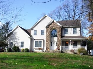 296 Greenbrook Rd, Green Brook, NJ 08812