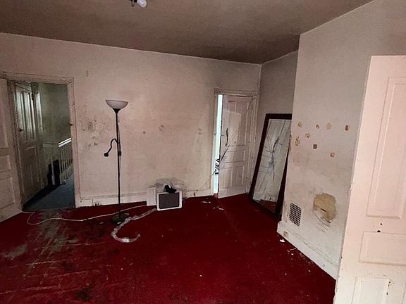 2nd image of 3731 N Darien St