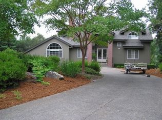 3818 Clear Rdg, Santa Rosa, CA 95404