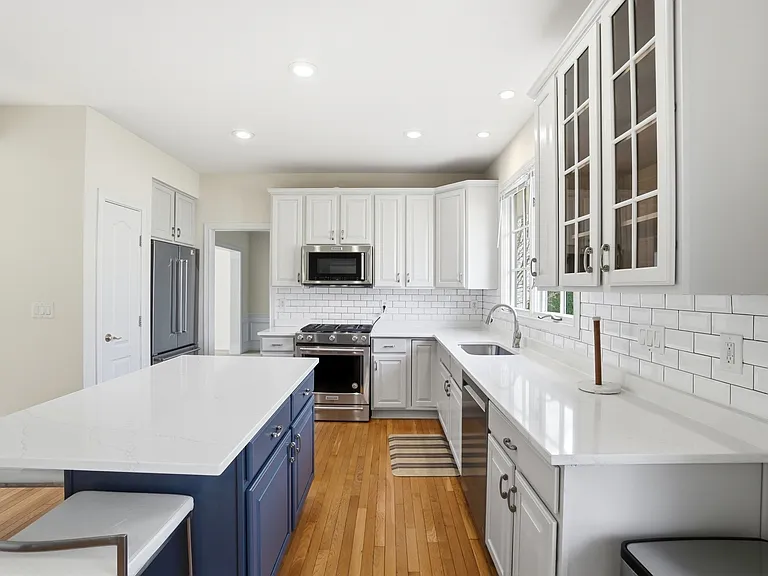 7822 Remington Rd — Photo 1