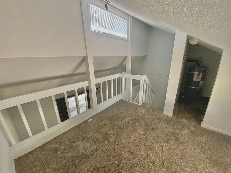 2907 E Wabash Ave — Photo 6