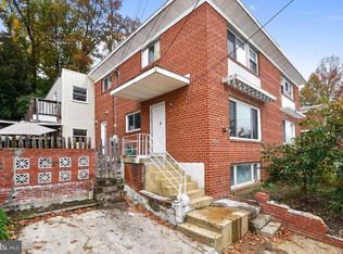 830 S Dinwiddie St, Arlington, VA