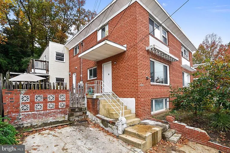 830 S Dinwiddie St photo 1