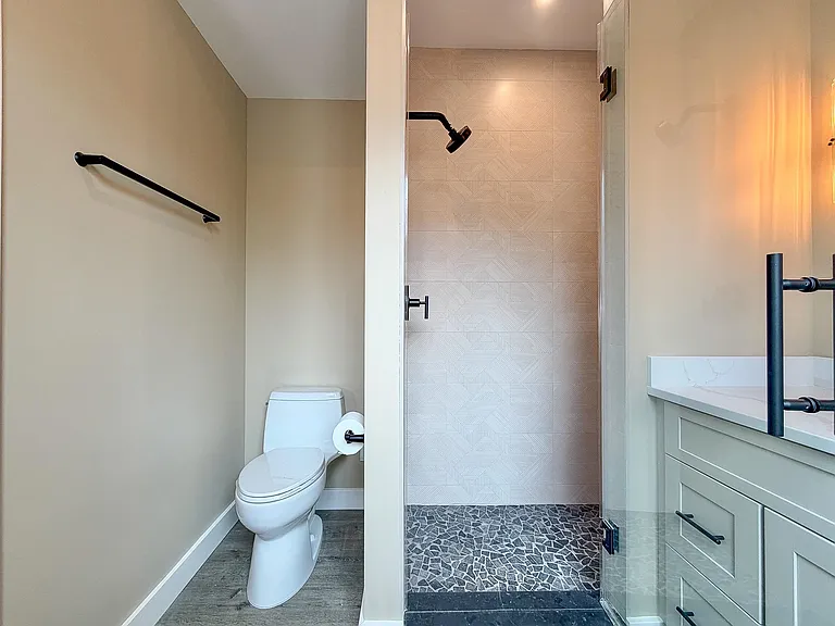 95 Court St — Photo 31