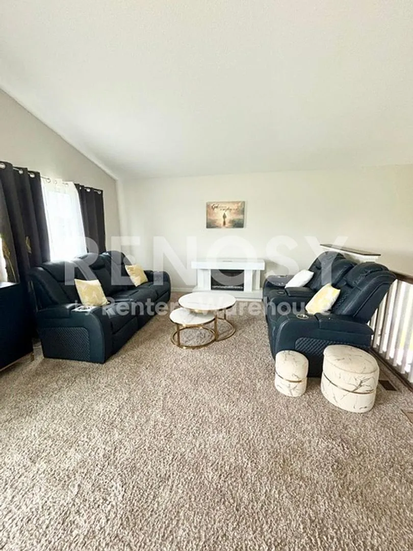 4634 9th St NE Saint Cloud, MN 56304 — Photo 2