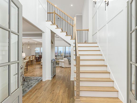 5th image of 6165 Breezy Hollow Ln