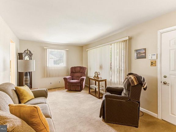 5th image of 313 Drexel Ave