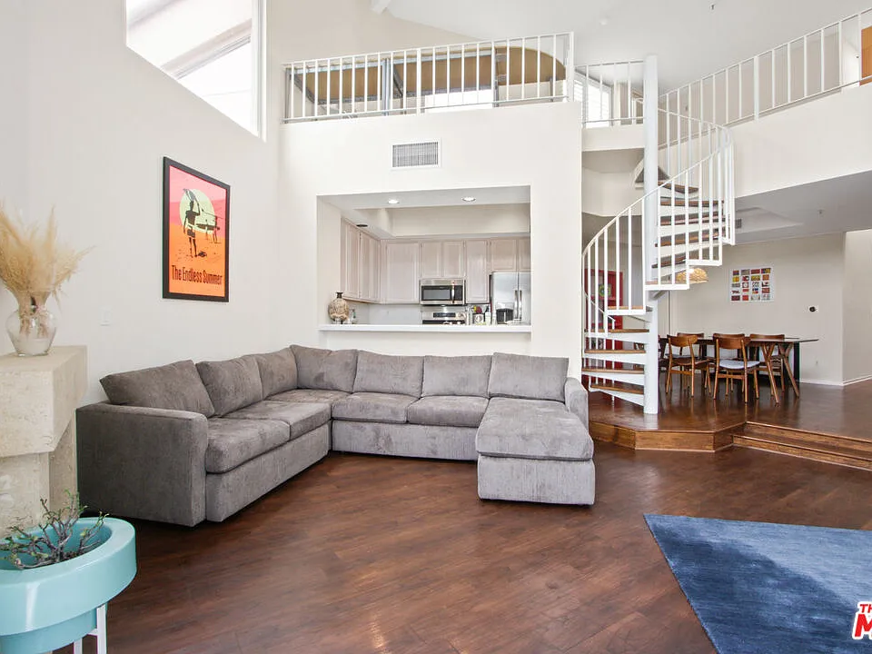 255 Main St #306