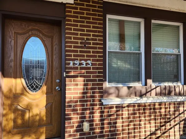 1933 W Pacific St, Philadelphia, PA 19140