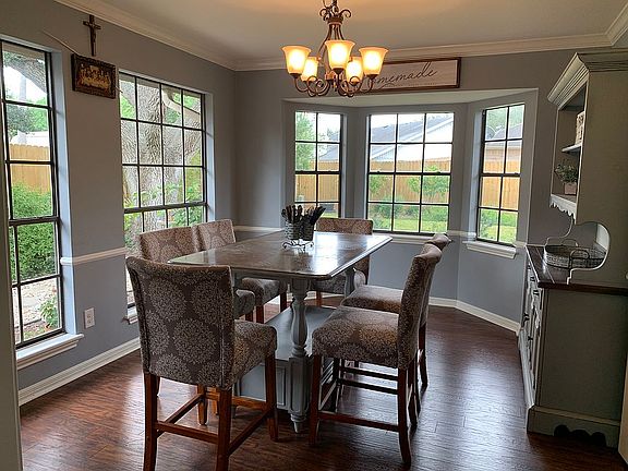 5th image of 6126 Donington Dr
