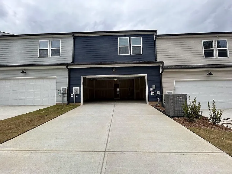 241 Ribbon Rail St — Photo 37