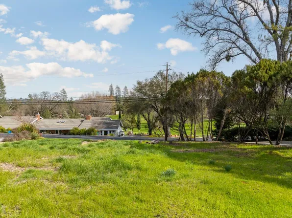 18897 Lake Forest Dr, Penn Valley, CA 95946