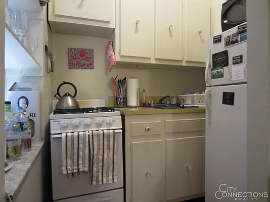 Rented by City Connections Realty | media 24