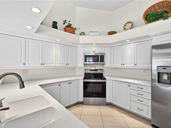 4th image of 20210 Golden Panther DR #1