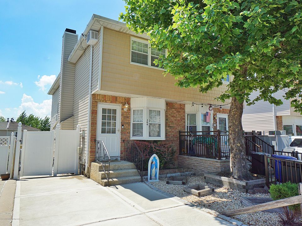 1st image of 384 Brookfield Ave