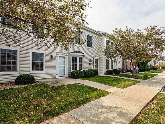 3rd image of 2511 Bristol Dr Unit 103