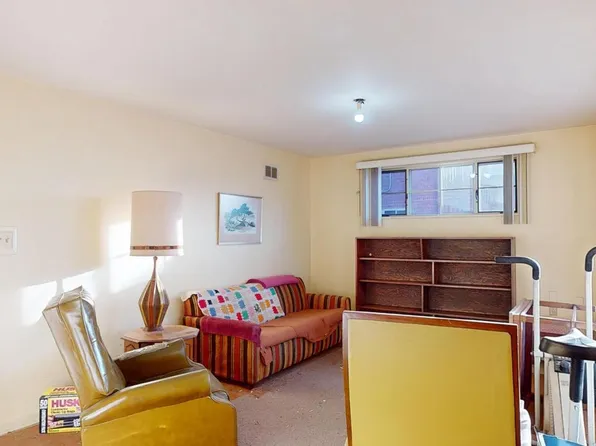 3701 Kenway St, Silver Spring, MD 20906