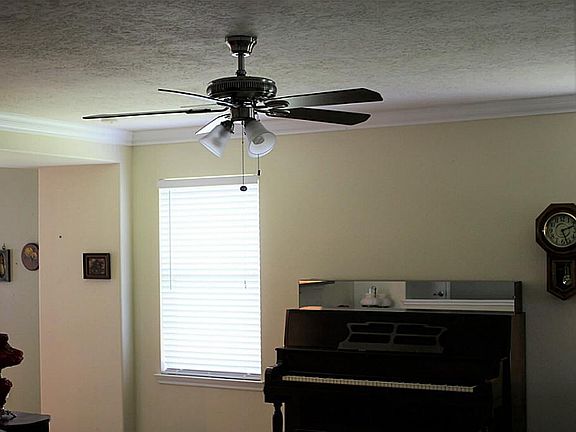 5th image of 15306 Thistle Rock Ln