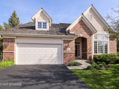 1816 Waterbury Cir, Glenview, IL, 60025