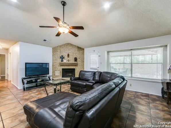6039 John Chapman, San Antonio, TX 78240
