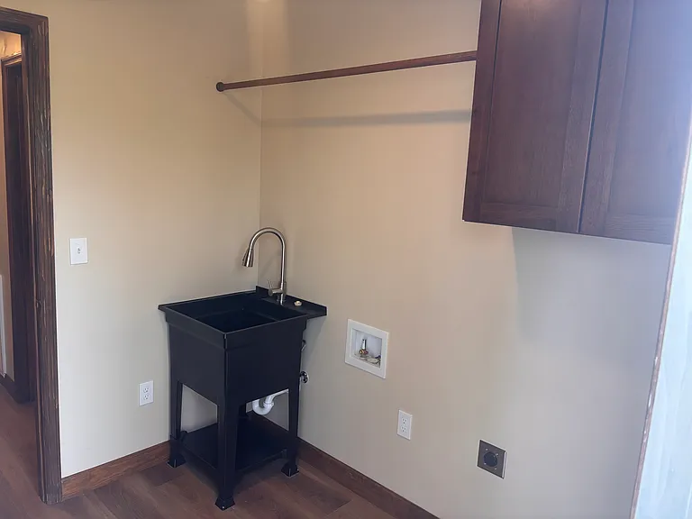 3903 Fairlawn Ct — Photo 11