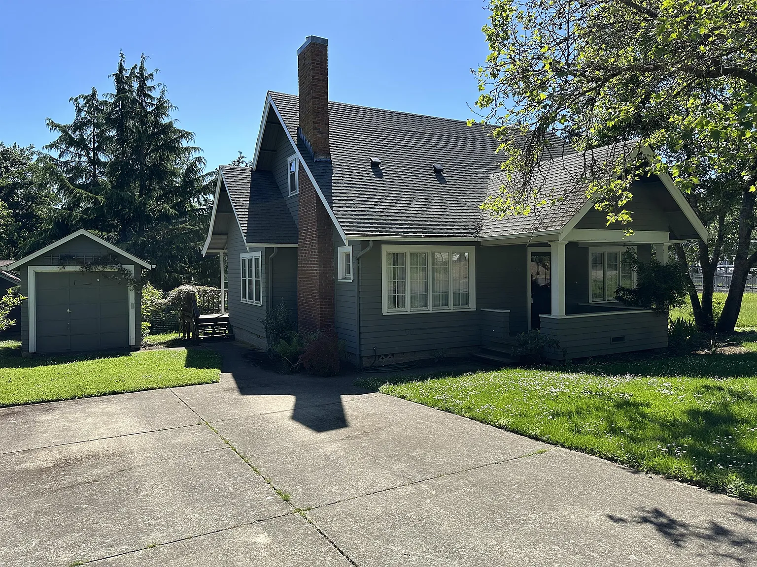 1911 Augusta Street - 1 — Photo 1