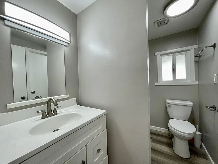 738 Swan Dr — Photo 17