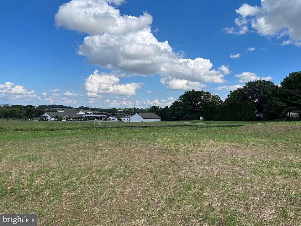 2nd image of 101 Siegrist Farm Rd #89