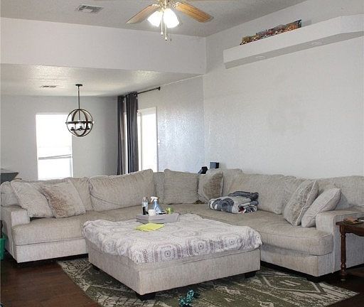 2nd image of 2611 Larissa Dr