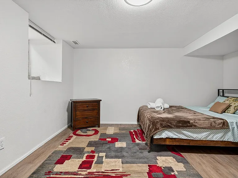 1821 6th Ave #3 — Photo 11