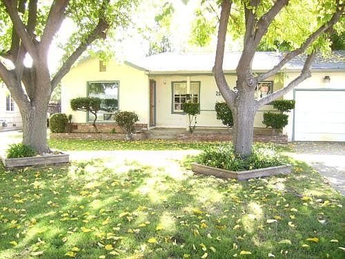 1st image of 2658 Larkspur Ln