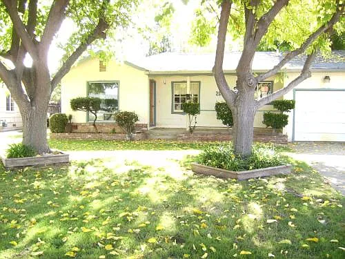 2658 Larkspur Ln photo 1