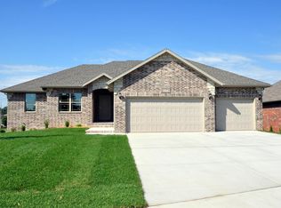 1979 N Citation Ave, Springfield, MO 65802